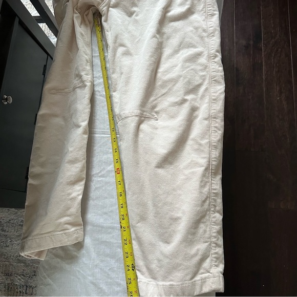 American Eagle Corduroy Paper Bag Barrel Pant Ivory Size 10 Super High-Waisted - Picture 4 of 9